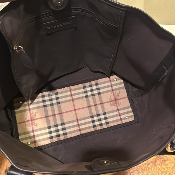 Burberry Tote - Picture 8 of 11